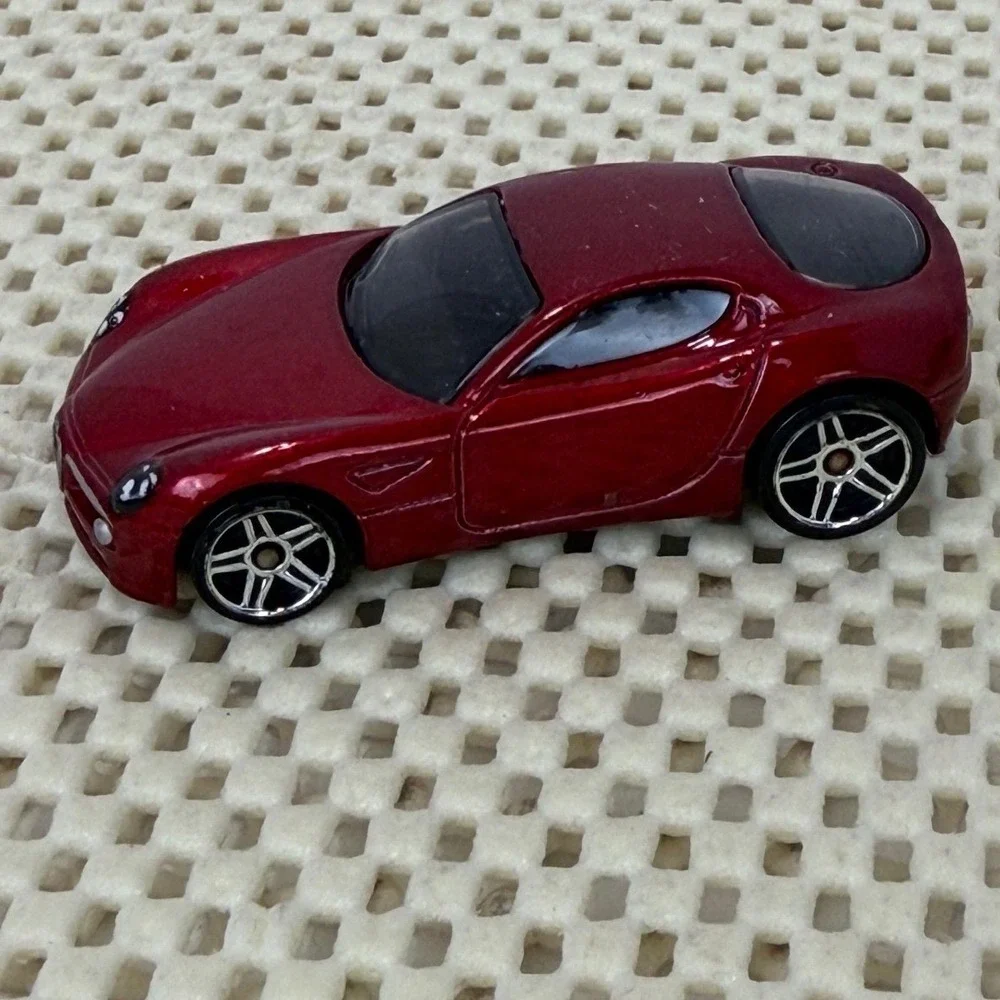 Hot Wheels Alfa Romeo 8C Competizione Dark Red Metallic Diecast Car 2013 H21 EUX